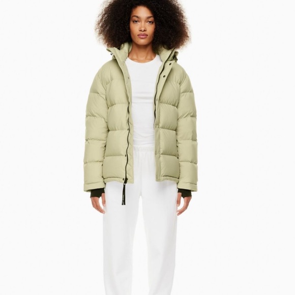 aritzia tna tea green superpuff size m💚 - Picture 3 of 7